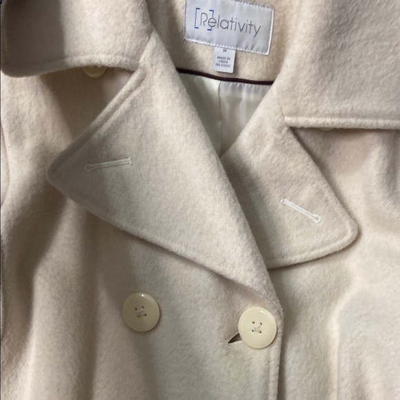 Relativity Women's Ivory Double-Breasted Coat - Picture 4 of 5